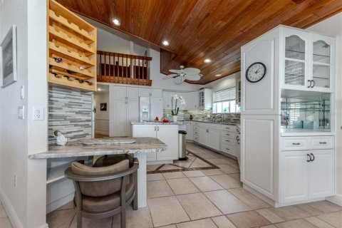 Condo in Englewood, Florida, 3 bedrooms  № 1913393 - photo 12