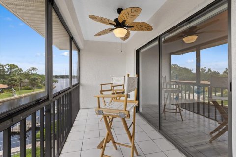 Condo in Port Richey, Florida, 2 bedrooms  № 1590187 - photo 15