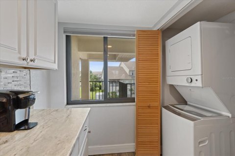 Condo in Port Richey, Florida, 2 bedrooms  № 1590187 - photo 14