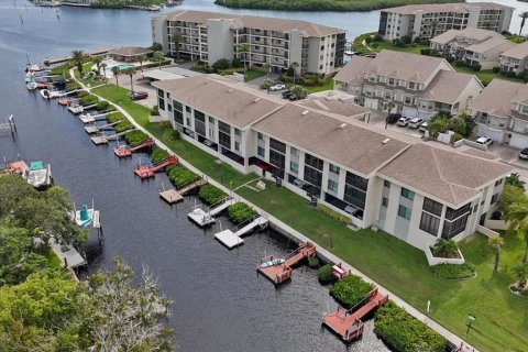 Condo in Port Richey, Florida, 2 bedrooms  № 1590187 - photo 26
