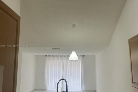 Adosado en alquiler en Miramar, Florida, 3 dormitorios, 113.34 m2 № 2078096 - foto 10