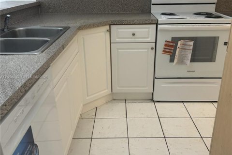 Adosado en alquiler en Miramar, Florida, 3 dormitorios, 113.34 m2 № 2078096 - foto 7