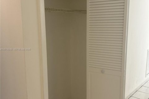 Adosado en alquiler en Miramar, Florida, 3 dormitorios, 113.34 m2 № 2078096 - foto 17