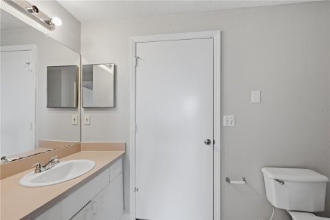 Condominio en alquiler en Orlando, Florida, 2 dormitorios, 99.68 m2 № 2198473 - foto 21