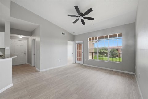 Condominio en alquiler en Orlando, Florida, 2 dormitorios, 99.68 m2 № 2198473 - foto 13