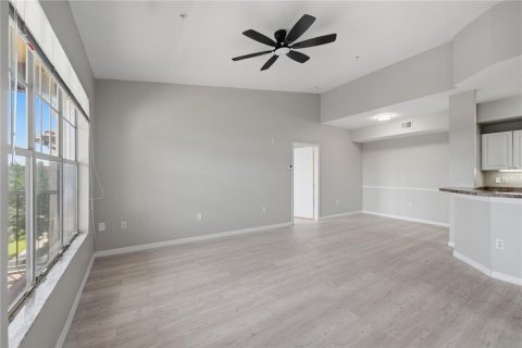 Condominio en alquiler en Orlando, Florida, 2 dormitorios, 99.68 m2 № 2198473 - foto 16