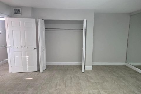 Снять в аренду квартиру в Холливуд, Флорида 1 спальня, 82.59м2, № 2005132 - фото 6