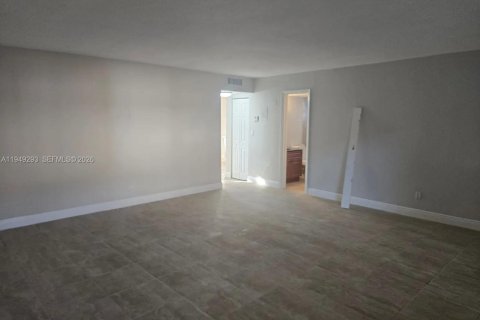 Снять в аренду квартиру в Холливуд, Флорида 1 спальня, 82.59м2, № 2005132 - фото 10