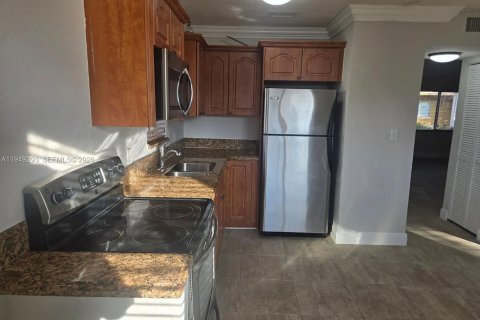 Снять в аренду квартиру в Холливуд, Флорида 1 спальня, 82.59м2, № 2005132 - фото 5