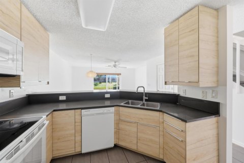 Touwnhouse à vendre à Jupiter, Floride: 2 chambres, 107.3 m2 № 2187392 - photo 15