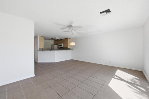 Touwnhouse à vendre à Jupiter, Floride: 2 chambres, 107.3 m2 № 2187392 - photo 10