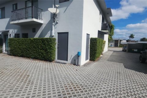 Copropriété à louer à Miami, Floride: 1 chambre, 55.74 m2 № 1969466 - photo 14