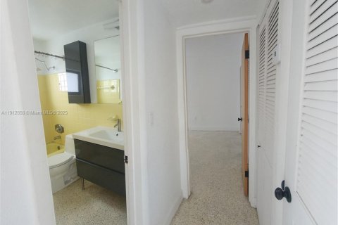 Copropriété à louer à Miami, Floride: 1 chambre, 55.74 m2 № 1969466 - photo 8