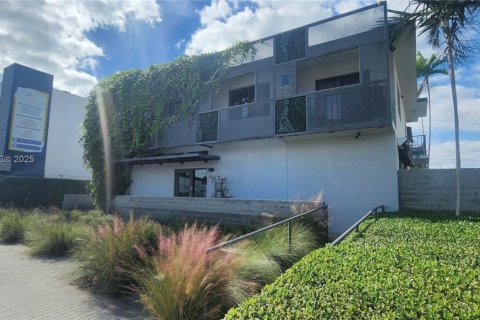 Copropriété à louer à Miami, Floride: 1 chambre, 55.74 m2 № 1969466 - photo 1