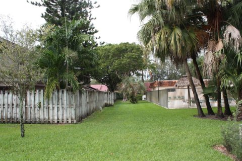 Adosado en venta en Miami, Florida, 3 dormitorios, 175.59 m2 № 1818561 - foto 7
