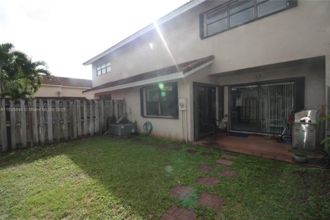 Adosado en venta en Miami, Florida, 3 dormitorios, 175.59 m2 № 1818561 - foto 6