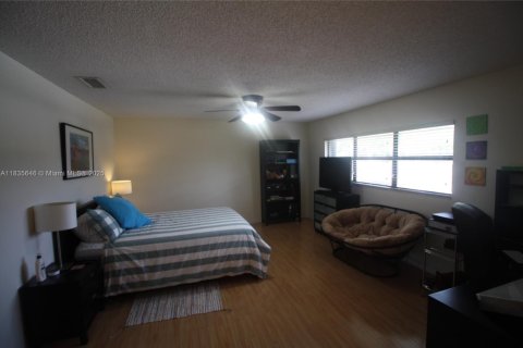 Adosado en venta en Miami, Florida, 3 dormitorios, 175.59 m2 № 1818561 - foto 27