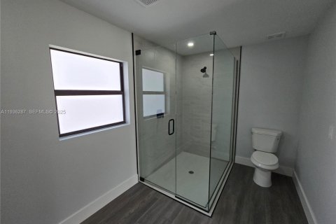 House in Lehigh Acres, Florida 4 bedrooms, 162.49 sq.m. № 1994314 - photo 25