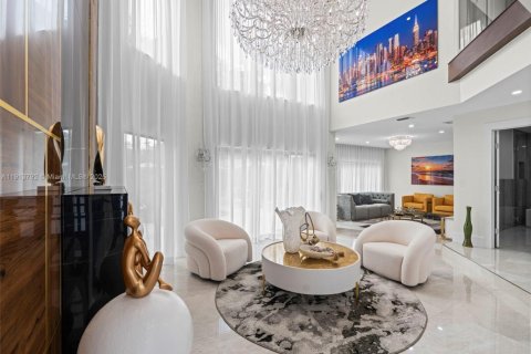 House in Miami Beach, Florida 4 bedrooms, 341.23 sq.m. № 1971189 - photo 6