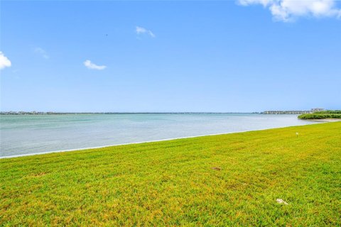 Condo in Clearwater, Florida, 1 bedroom  № 2098671 - photo 27