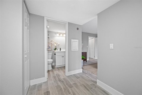 Condo in Clearwater, Florida, 1 bedroom  № 2098671 - photo 18