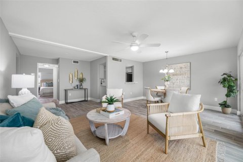 Condo in Clearwater, Florida, 1 bedroom  № 2098671 - photo 3