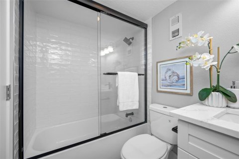 Condo in Clearwater, Florida, 1 bedroom  № 2098671 - photo 23