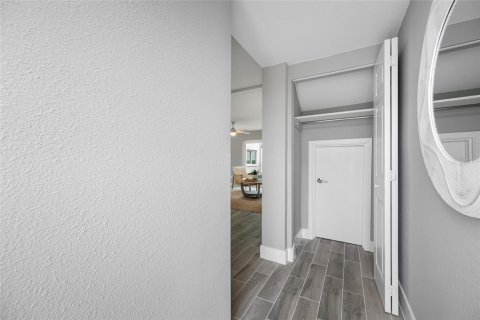 Condo in Clearwater, Florida, 1 bedroom  № 2098671 - photo 2