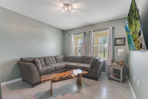 Casa en venta en Mount Dora, Florida, 4 dormitorios, 253.16 m2 № 1877409 - foto 18