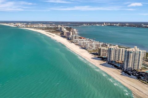 Condominio en venta en Clearwater, Florida, 2 dormitorios, 128.21 m2 № 2215397 - foto 2
