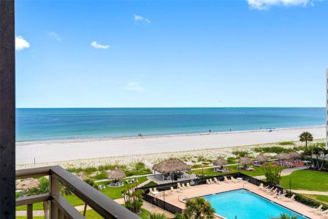 Condominio en venta en Clearwater, Florida, 2 dormitorios, 128.21 m2 № 2215397 - foto 18