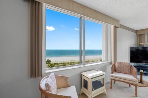 Condominio en venta en Clearwater, Florida, 2 dormitorios, 128.21 m2 № 2215397 - foto 14