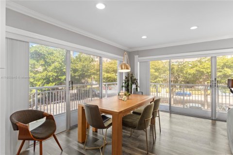 Condominio en venta en Hallandale Beach, Florida, 2 dormitorios, 100.33 m2 № 1978142 - foto 21