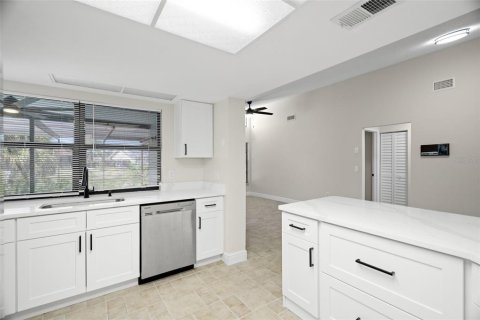 Casa en venta en Port Richey, Florida, 3 dormitorios, 153.75 m2 № 2096806 - foto 10