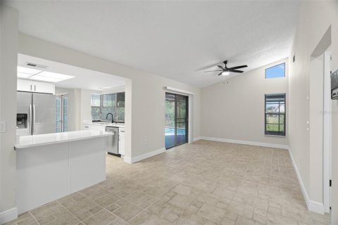Casa en venta en Port Richey, Florida, 3 dormitorios, 153.75 m2 № 2096806 - foto 12