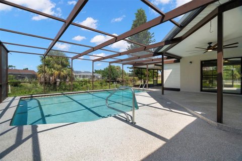 Casa en venta en Port Richey, Florida, 3 dormitorios, 153.75 m2 № 2096806 - foto 30