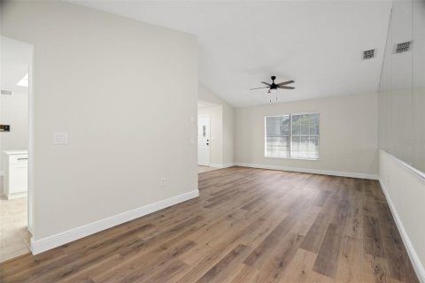 Casa en venta en Port Richey, Florida, 3 dormitorios, 153.75 m2 № 2096806 - foto 4