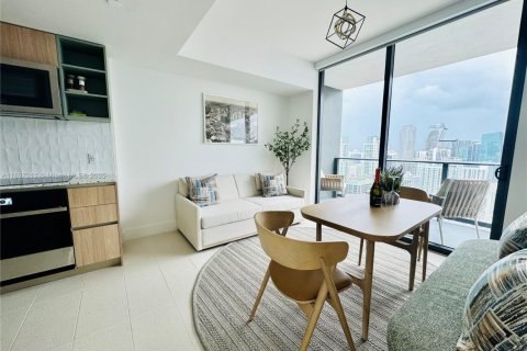 Condo in Miami, Florida, 1 bedroom № 2081527 - photo 4