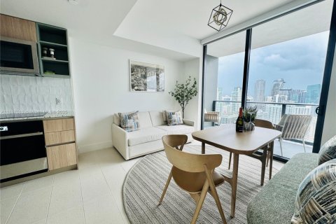 Condo in Miami, Florida, 1 bedroom № 2081527 - photo 7