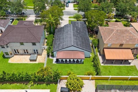 House in Miramar, Florida 3 bedrooms, 185.43 sq.m. № 2176456 - photo 28