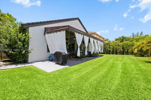 House in Miramar, Florida 3 bedrooms, 185.43 sq.m. № 2176456 - photo 26