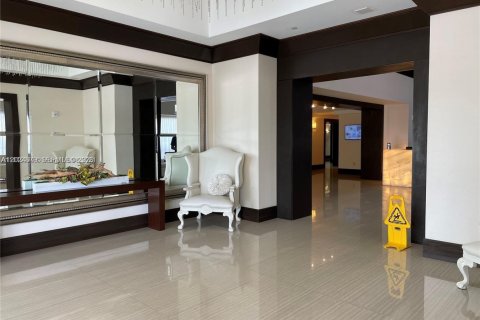 Condo in Sunny Isles Beach, Florida, 3 bedrooms № 2088148 - photo 2