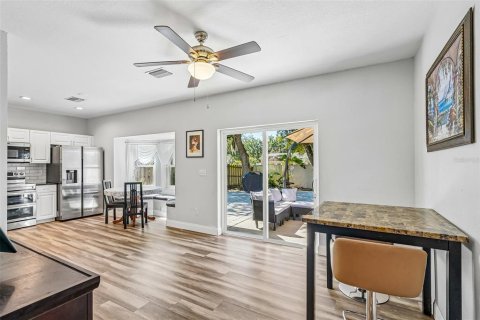 House in Lutz, Florida 4 bedrooms, 189.61 sq.m. № 2137132 - photo 10