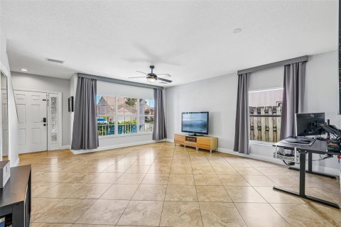 House in Lutz, Florida 4 bedrooms, 189.61 sq.m. № 2137132 - photo 7