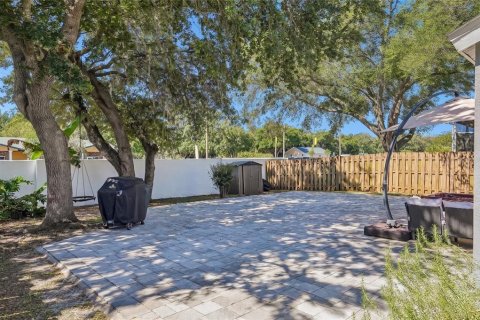 House in Lutz, Florida 4 bedrooms, 189.61 sq.m. № 2137132 - photo 25