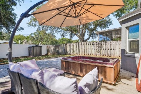 House in Lutz, Florida 4 bedrooms, 189.61 sq.m. № 2137132 - photo 22