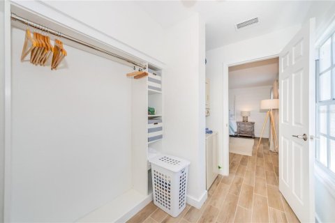 Купить кондоминиум в Сент-Питерсберг, Флорида 4 комнаты, 76.46м2, № 1632437 - фото 17
