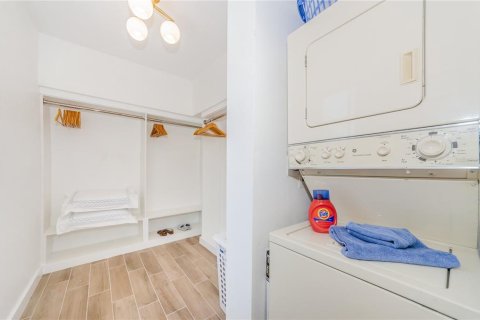 Купить кондоминиум в Сент-Питерсберг, Флорида 4 комнаты, 76.46м2, № 1632437 - фото 18