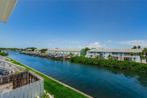 Купить кондоминиум в Сент-Питерсберг, Флорида 4 комнаты, 76.46м2, № 1632437 - фото 24