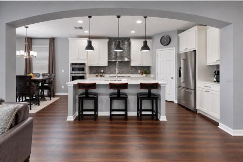 House in Riverview, Florida 6 bedrooms, 396.79 sq.m. № 2428717 - photo 12